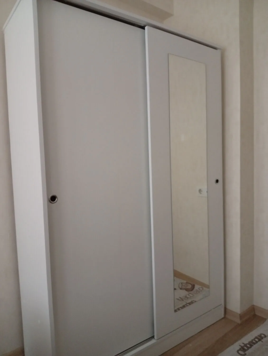 Metalia Gm 347 Menekşe Beyaz Sürgülü Gardırop