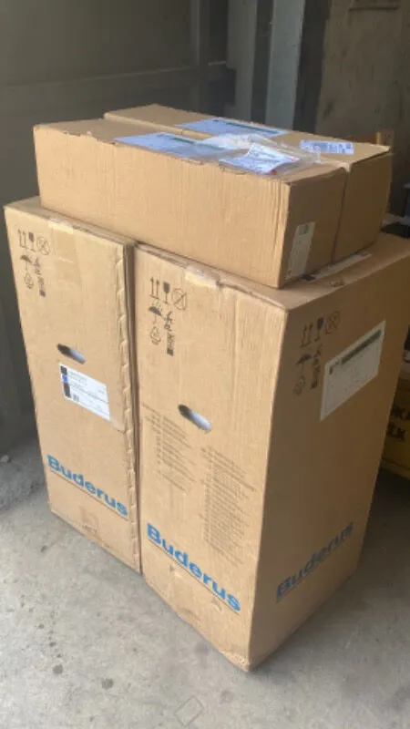 Buderus Logamax GB062 24 kW 20.000 Kcal/h Yoğuşmalı Kombi Hermetik Baca Tipi ile Yüksek Kapasite